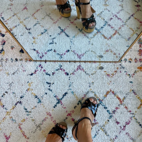 FLOGG Rainbow Platform Sandal in Black Patent Size 8 - NIB - Picture 9 of 15